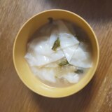 白菜とワンタンの皮のお味噌汁